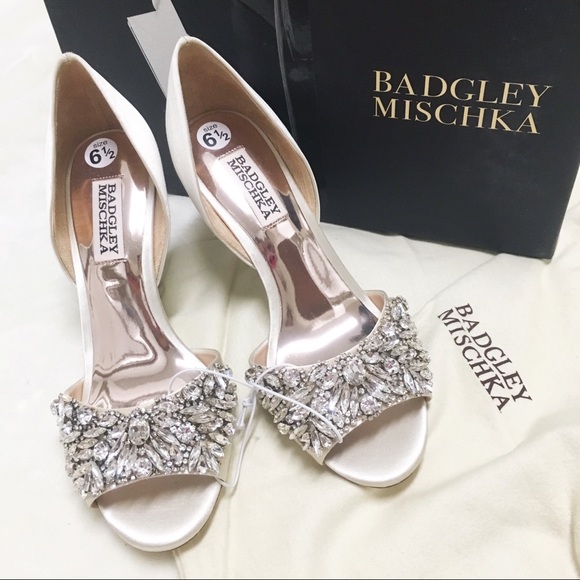 badgley mischka jeweled heel